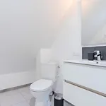 Bright 3-bedroom 2-bathroom Flat Διαμέρισμα