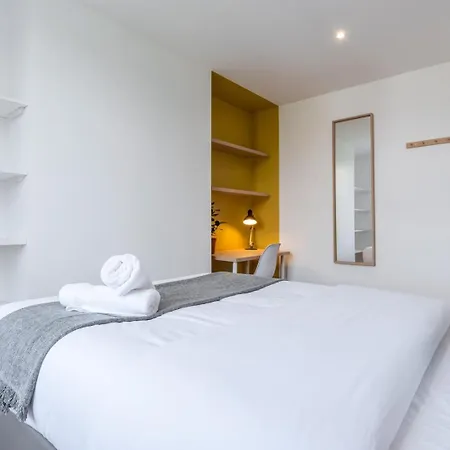 Bright 3-bedroom 2-bathroom Flat * Rijsel