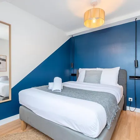 Bright 3-bedroom 2-bathroom Flat Apartment Lille