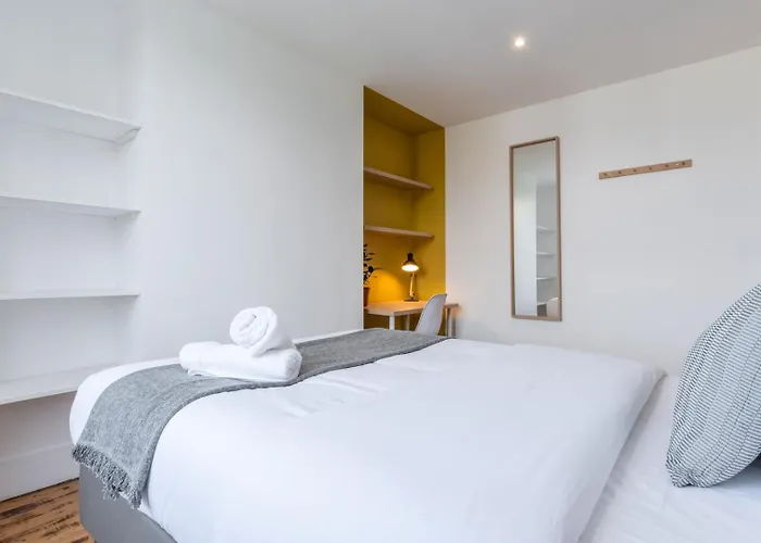 Bright 3-bedroom 2-bathroom Flat * Rijsel