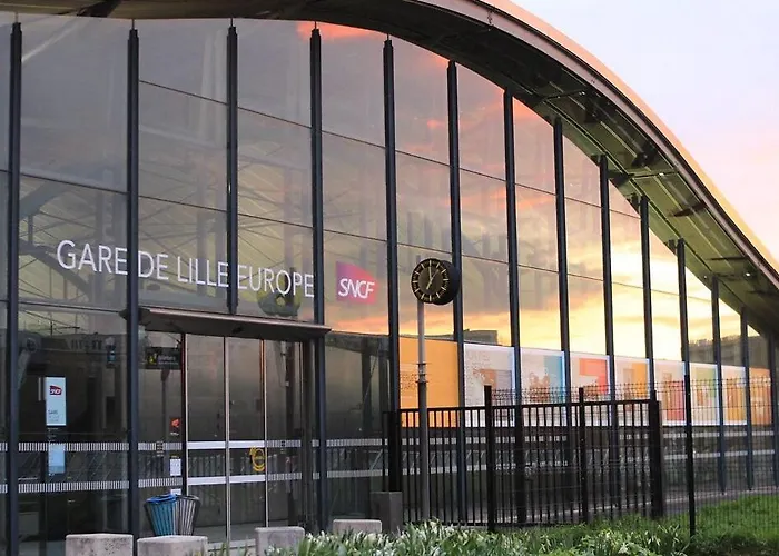 Bright 3-bedroom 2-bathroom Flat