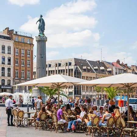 Daire Bright 3-bedroom 2-bathroom Flat Lille
